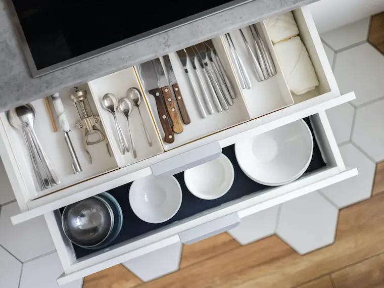 🧺 15 Things Professional Organizers Never Keep in Their Homes