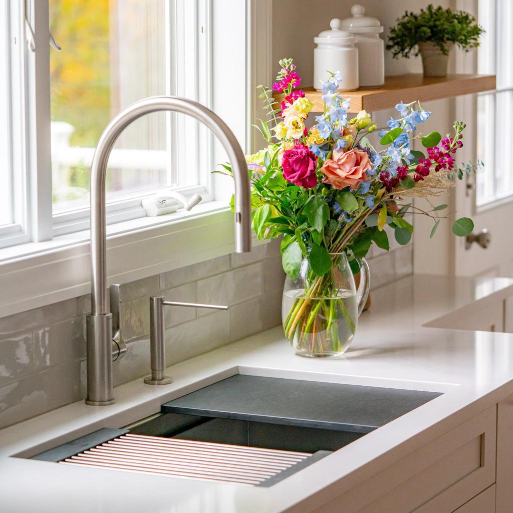 Why Beautiful Homes Smell Amazing (Without Using Too Many Candles)