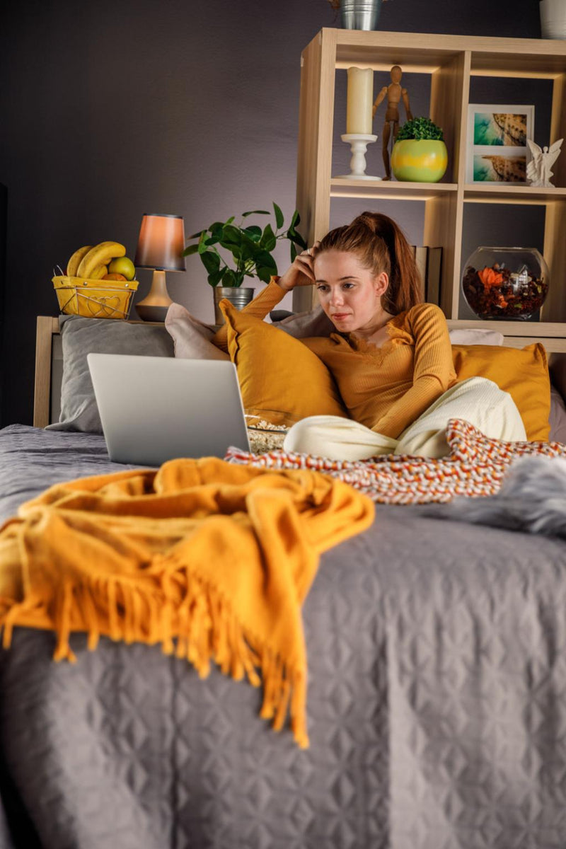 Why Clutter Feels More Stressful at Night