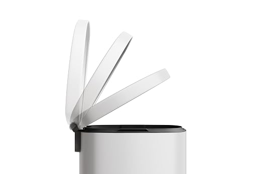 Garvee 13 Gallon / 50 Liter Metal Kitchen Trash Can - Image 4