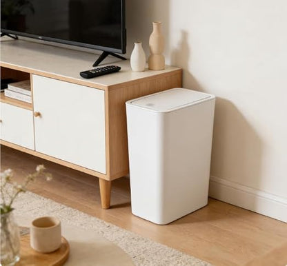 Compact Push-in Trash Can with Lid - Image 8