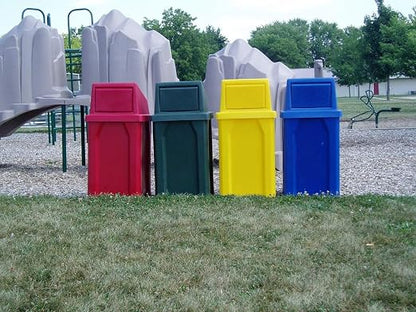 32 Gallon Square 100% Recycled Plastic Heavy Duty Outdoor Trash Can - Image 3