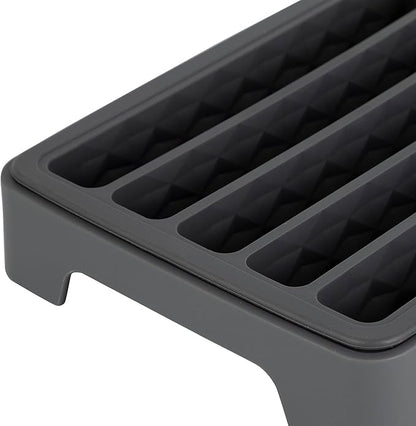Tovolo Ice Cube Tray for Water Bottles Creates 5 Frozen Stick Tubes for Plastic - Image 5