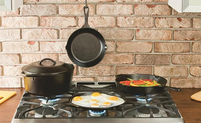 Lodge 7 Quart Pre-Seasoned Cast Iron Dutch Oven - Image 3