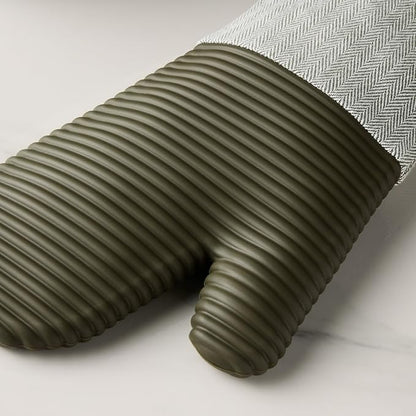 KITCHENAID® Evergreen Design Series Herringbone Ribbed Soft Silicone Oven Mitts - Image 6