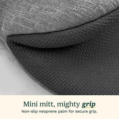 Cuisinart Mini Oven Mitts – 5.5” x 7” Heat-Resistant Kitchen Mitts - Image 4